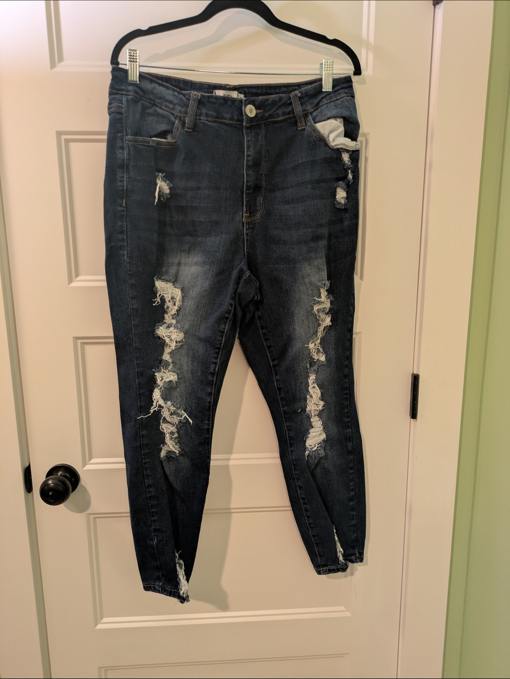 Women's High-Rise Distressed Skinny Jeans - Dark Wash
